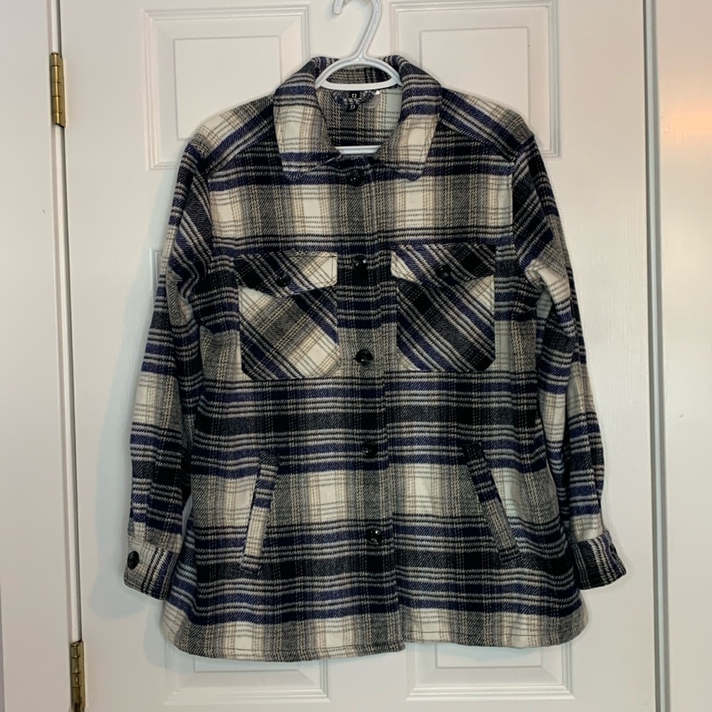 Divided H&M Navy White Plaid Shacket Women’s Size Small NWOT Thick Warm Cozy Fun